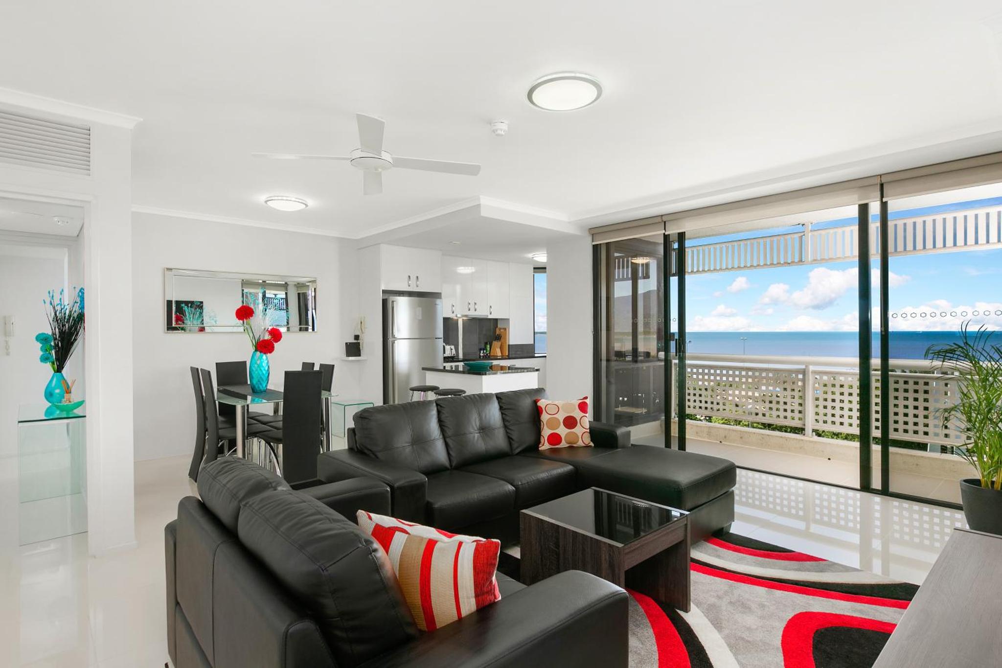 Cairns Luxury Waterview Apartment